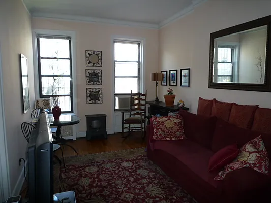 Rented by New Yorker Realty | media 23