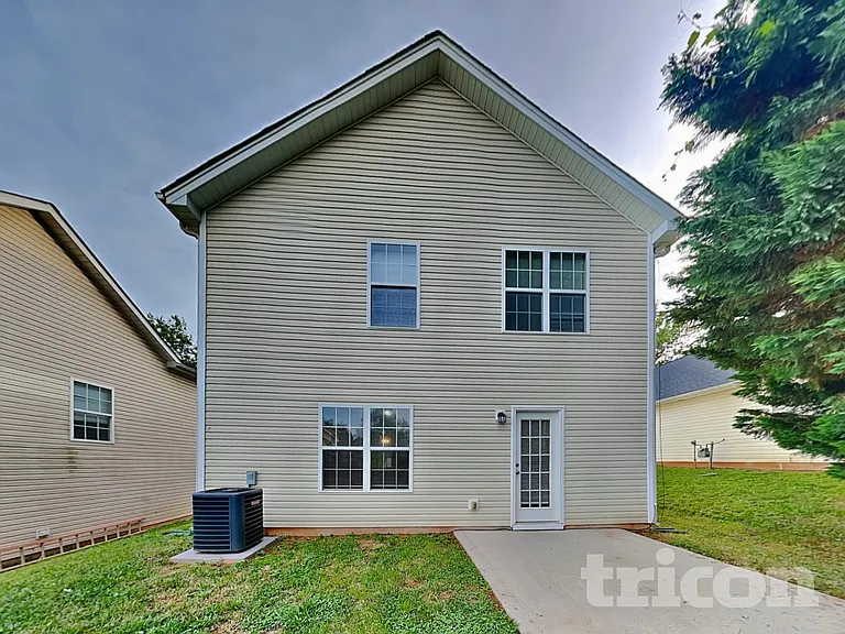 9514 Parkridge Dr — Photo 17