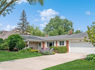 3104 Plum Island Dr, Northbrook, IL