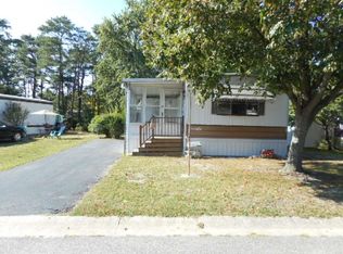 10 Martin Dr, Whiting, NJ 08759