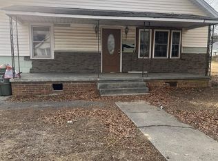 98 Palmetto St, Clinton, SC 29325