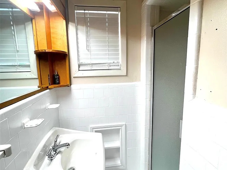 2206 Nancy Lou St — Photo 16