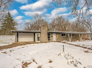 7210 Berkridge Dr, Hazelwood, MO 63042