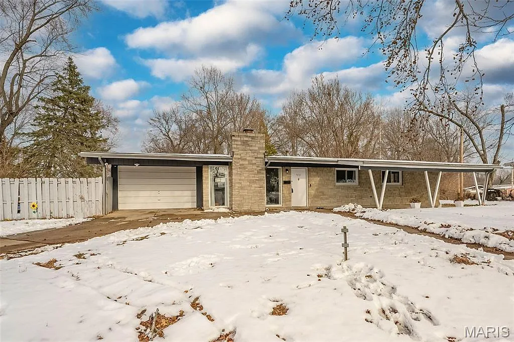 7210 Berkridge Dr photo 1