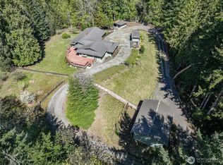 212 Deer Park Ln, Port Angeles, WA 98362