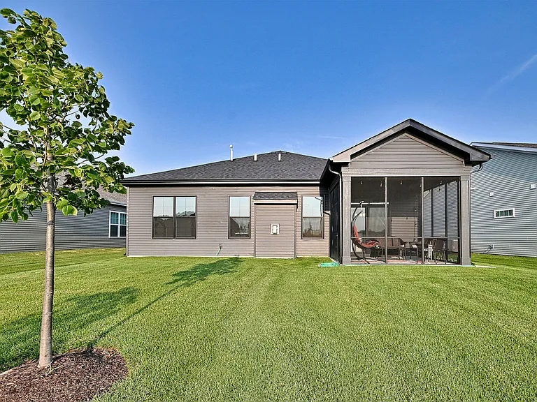 311 Dennis Ln — Photo 29
