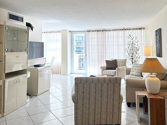 2nd image of 231 174th St APT 811