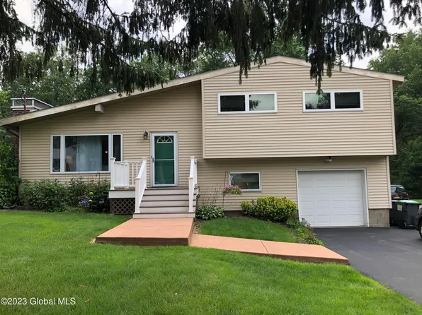 825 Warner Road, Niskayuna, NY 12309