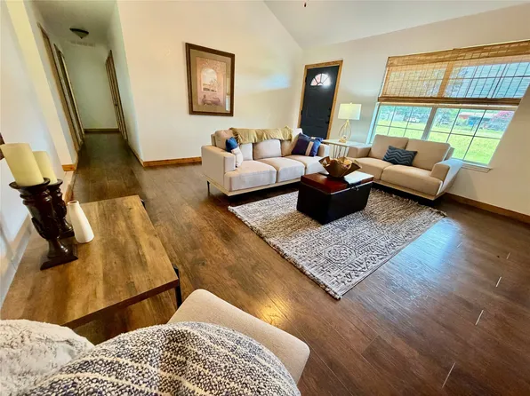 826 Gilliland Rd, Springtown, TX 76082