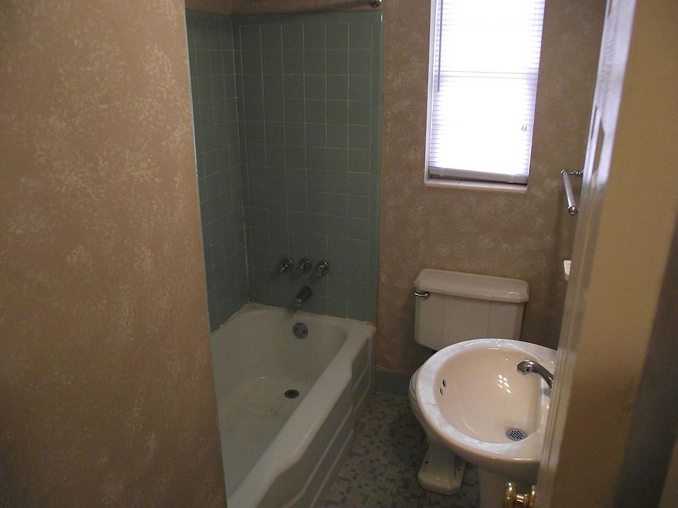 1st image of 2742 Forbes St #42