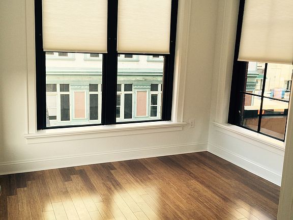 5th image of 100 Dorrance St #T2