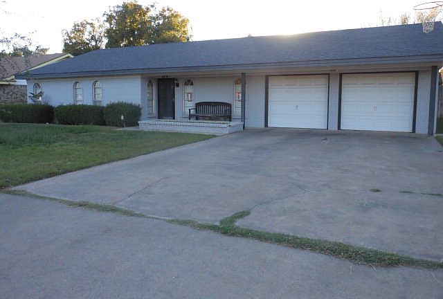 1st image of 2211 Culver Dr