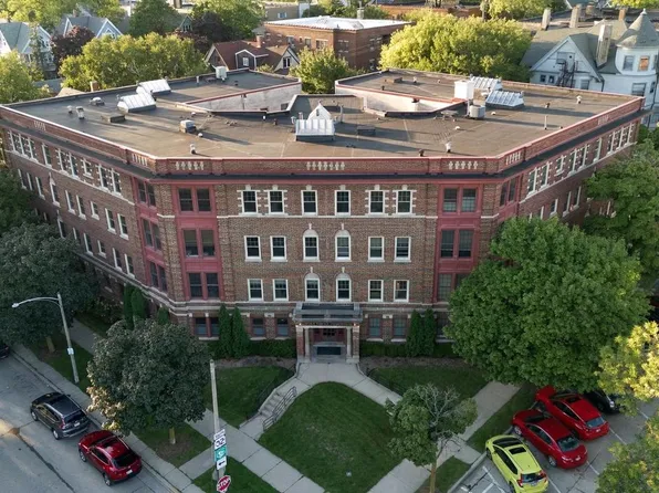 2230 E Bradford AVENUE #H, Milwaukee, WI 53211