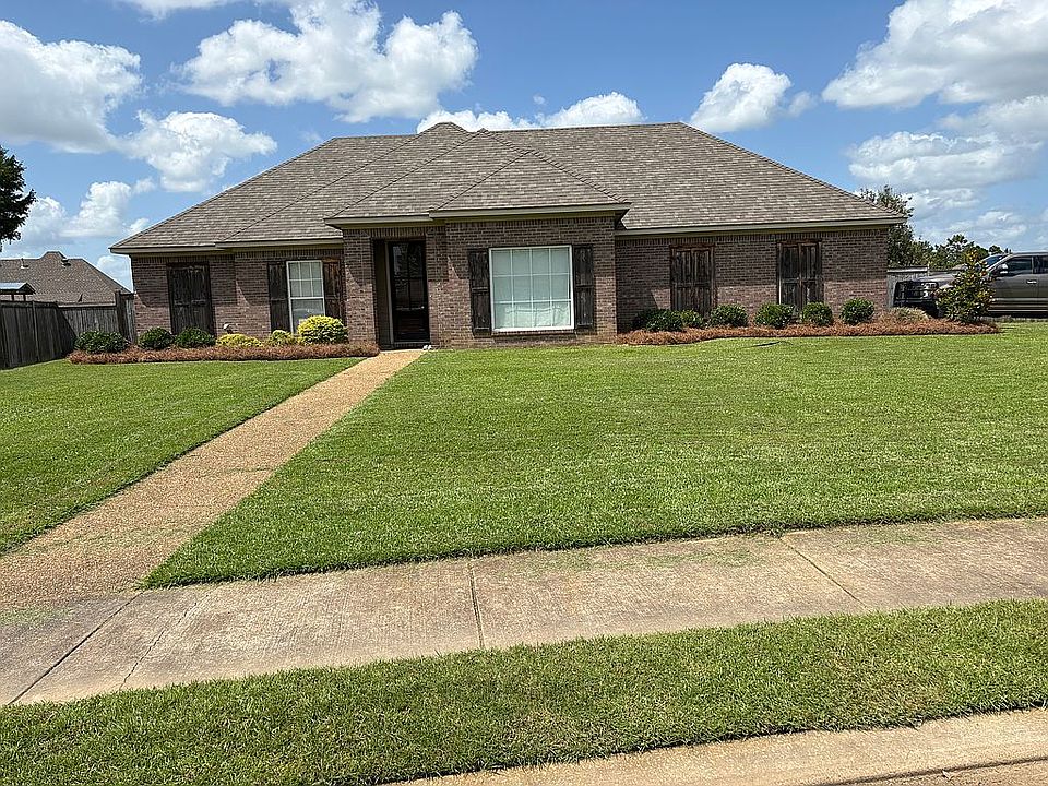 1st image of 104 Merrimac Way