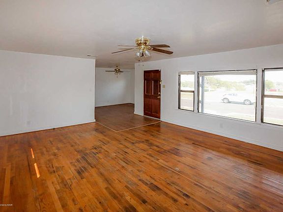 4th image of 1601 NW 15th Ave