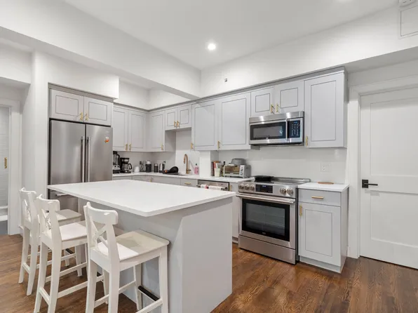 520 Beacon St APT 1C, Boston, MA 02215