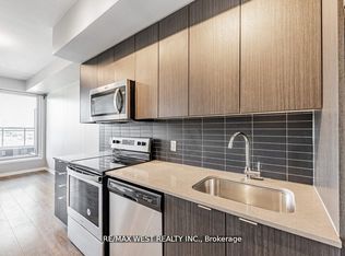 3237 Bayview Ave #305, Toronto, ON M2K 0G1