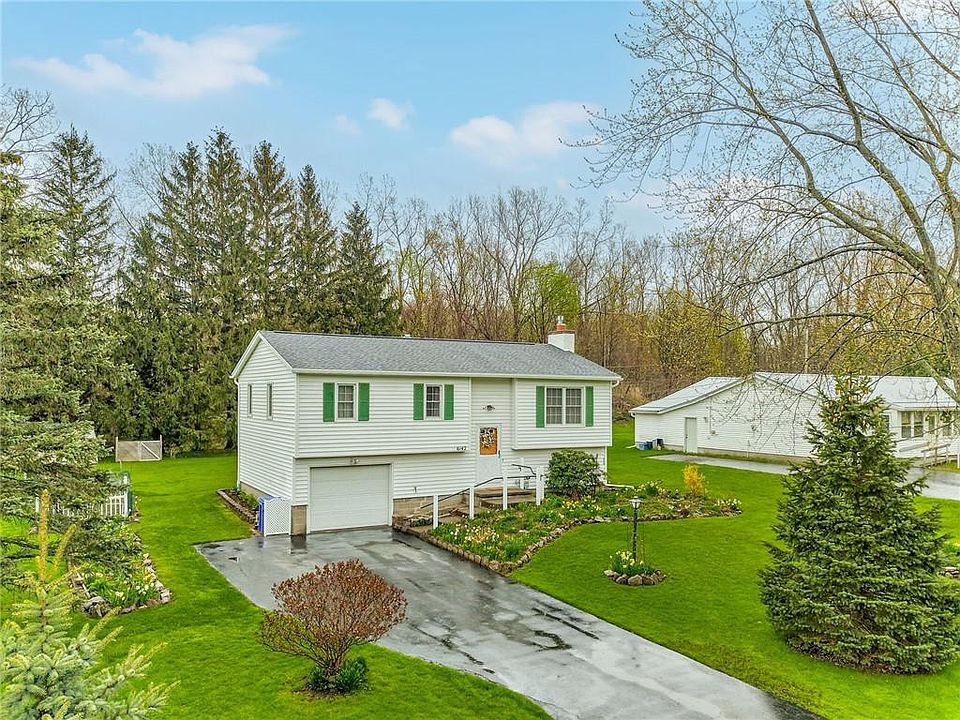 1st image of 6142 Hollybush Ln
