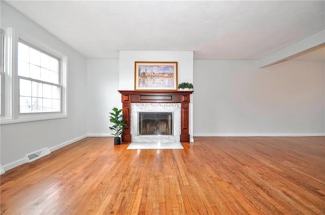 3 bed, 2.5 bath, 1693 sqft, $2,950 — Photo 4