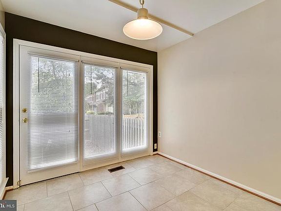 3rd image of 5892 Parenham Way