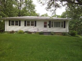 2540 S Peachtree Ct, Decatur, IL 62521