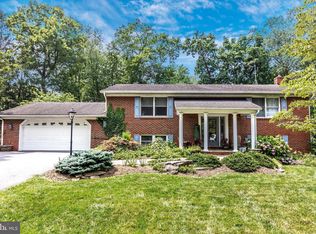 18205 Candlewood Ln, Hagerstown, MD
