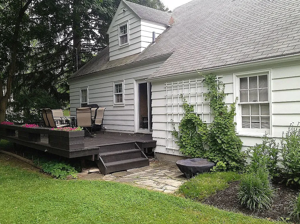 3 bed, 2.5 bath, 1693 sqft, $2,500 — Photo 2