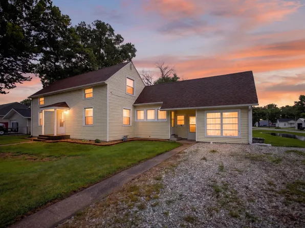 515 Booth St, Centralia, MO 65240