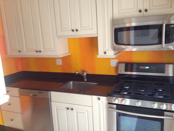 2nd image of 727 NE 16th Ave #727B