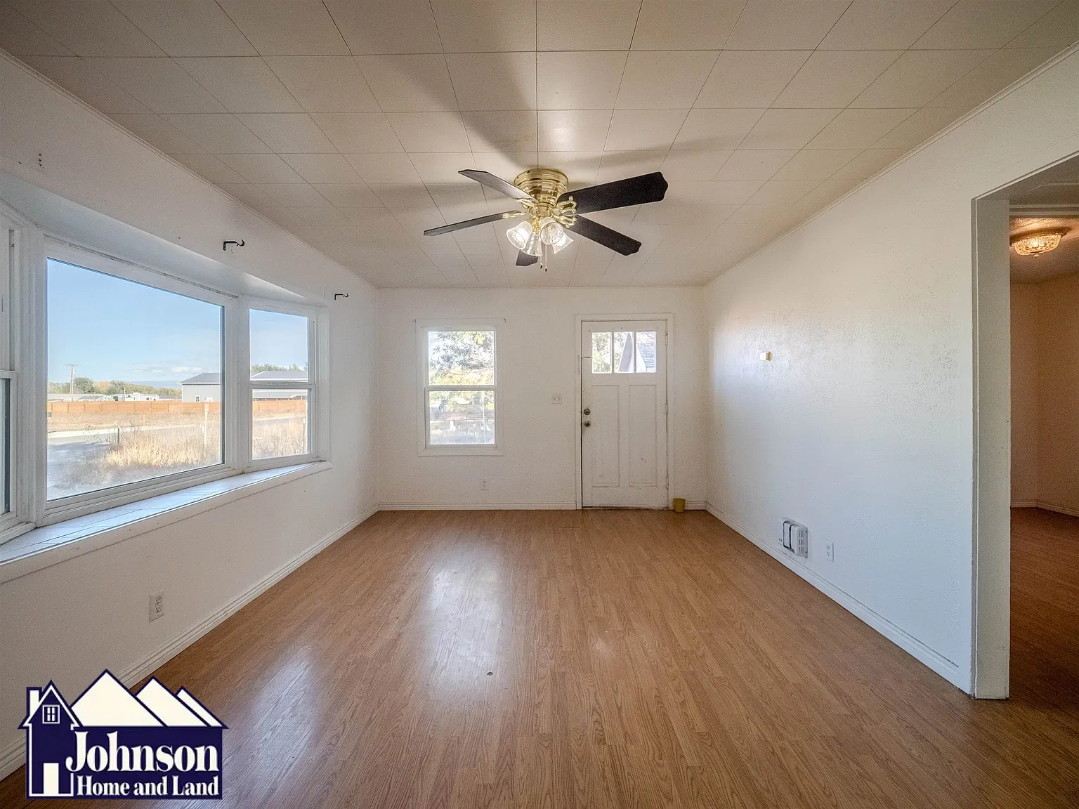 2 bed, 1.0 bath, $725 — Photo 3
