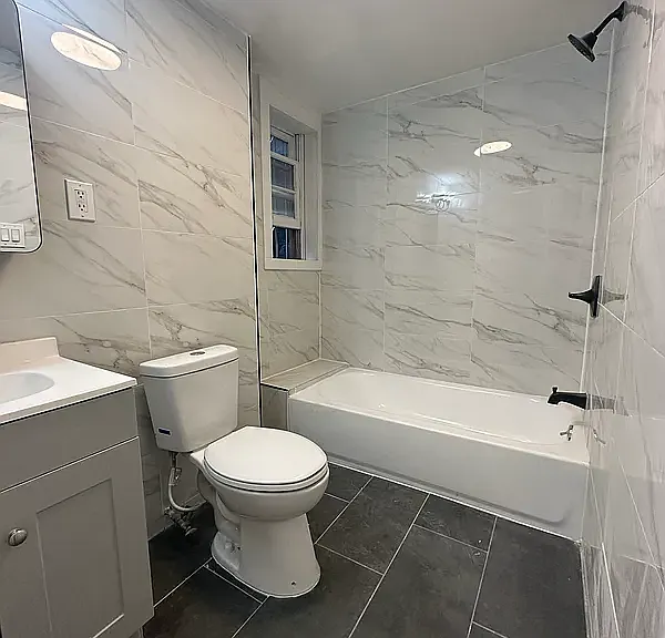 422 W 56th St #11 — Photo 8
