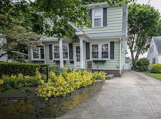 56 Calaman Rd, Cranston, RI 02910