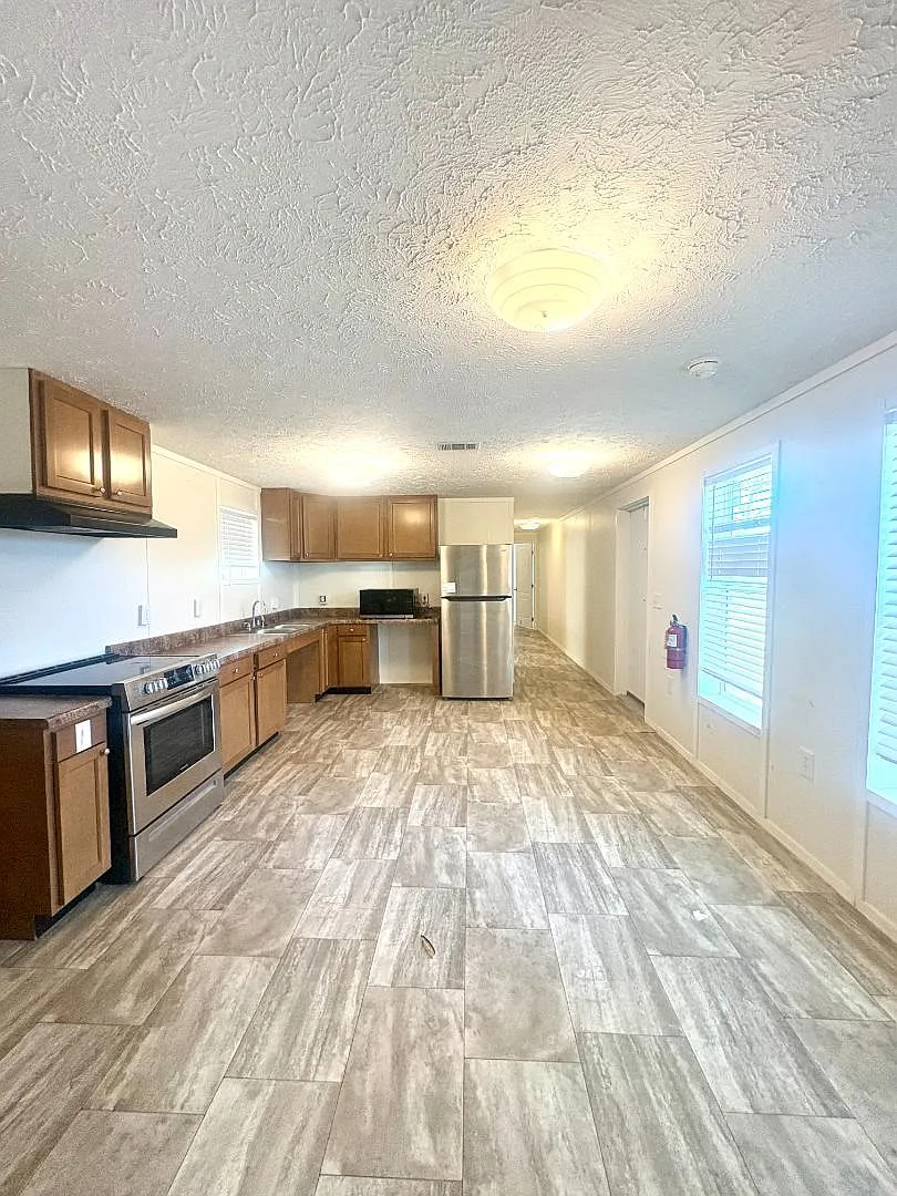 150 Private Road 1610 — Photo 2