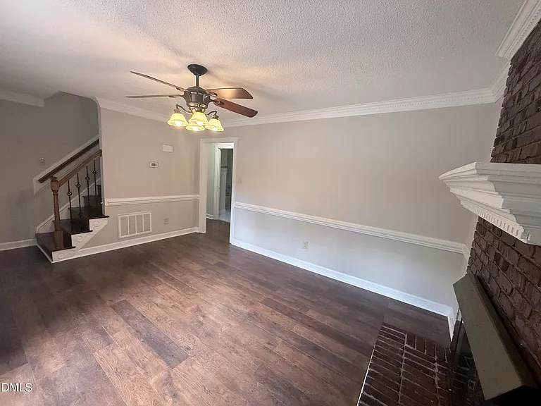 2900 Broadlands Dr — Photo 24