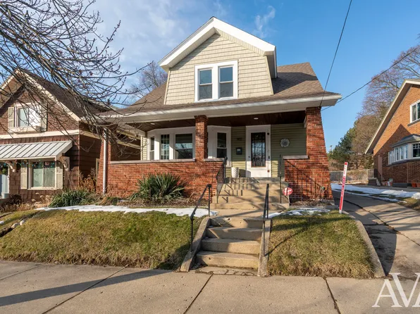 1411 Wilcox Park Dr SE, Grand Rapids, MI 49506