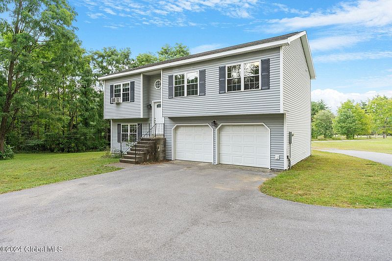 3rd image of 61 Locust Ridge Drive