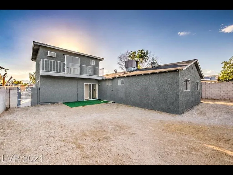 3124 Van Der Meer St — Photo 32