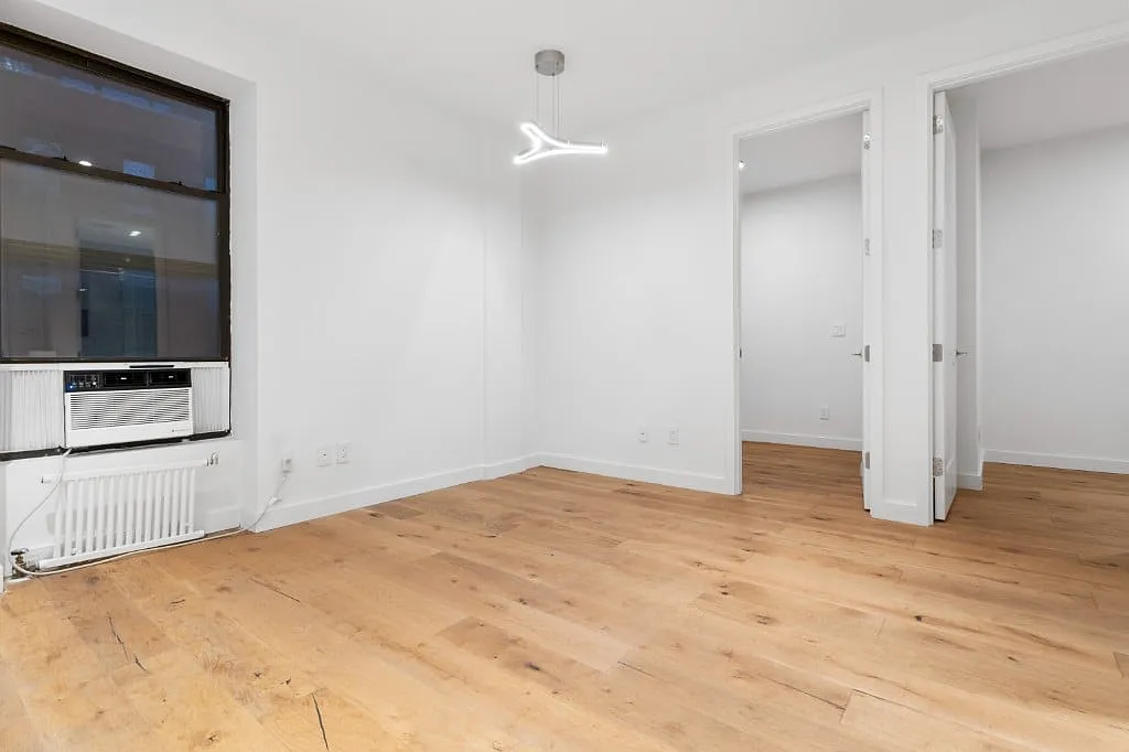 503 West 22nd Street — Photo 3