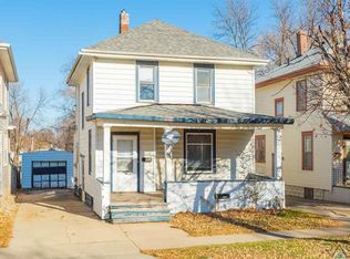 946 W 8th St, Sioux Falls, SD 57104
