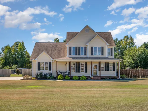 68 Landover Ln, Four Oaks, NC 27524