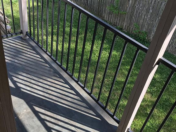 5th image of 220 Vista Way