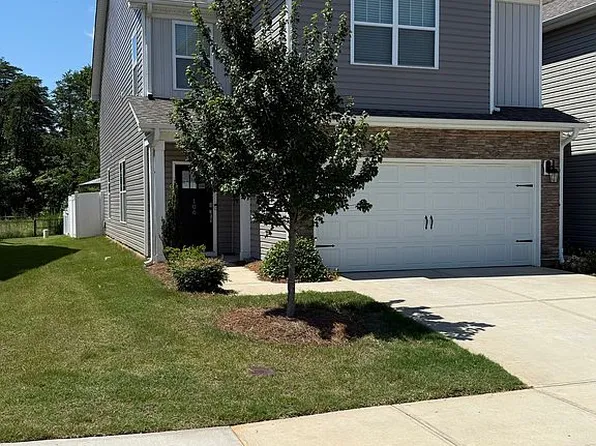 106 Alex Hollow Ln, Greenville, SC 29609