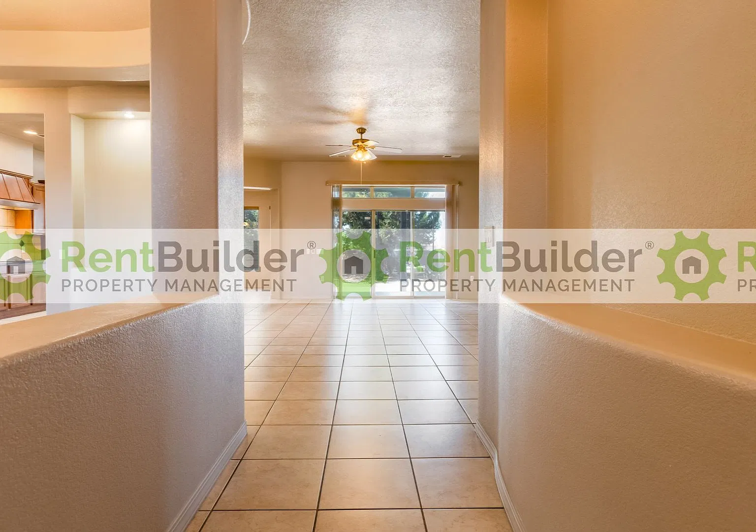 Former Parade of Homes Award Winner! — Photo 3
