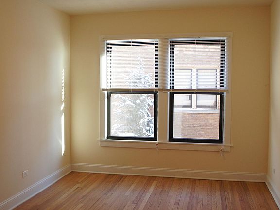 3rd image of 2617 N Spaulding Ave #3S