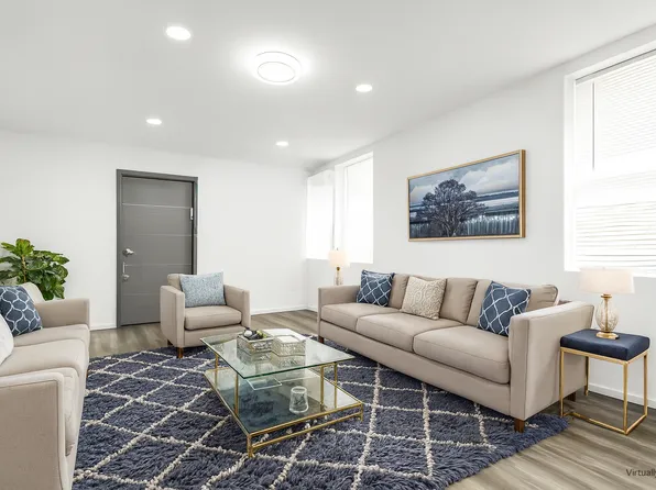 726 Manor Court image 1 of 29