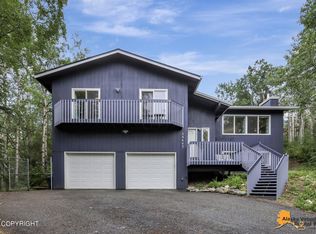 19443 Laura Lee Cir, Eagle River, AK 99577