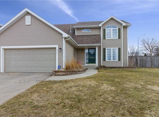 3301 E 52nd St, Des Moines, IA 50317