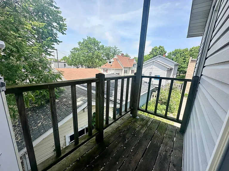 814B Pine St — Photo 12