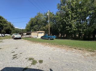 2 McKinney Ln, Elmwood, TN 38560