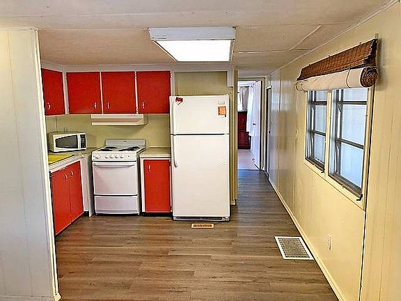 2nd image of 3408 Keota Dr